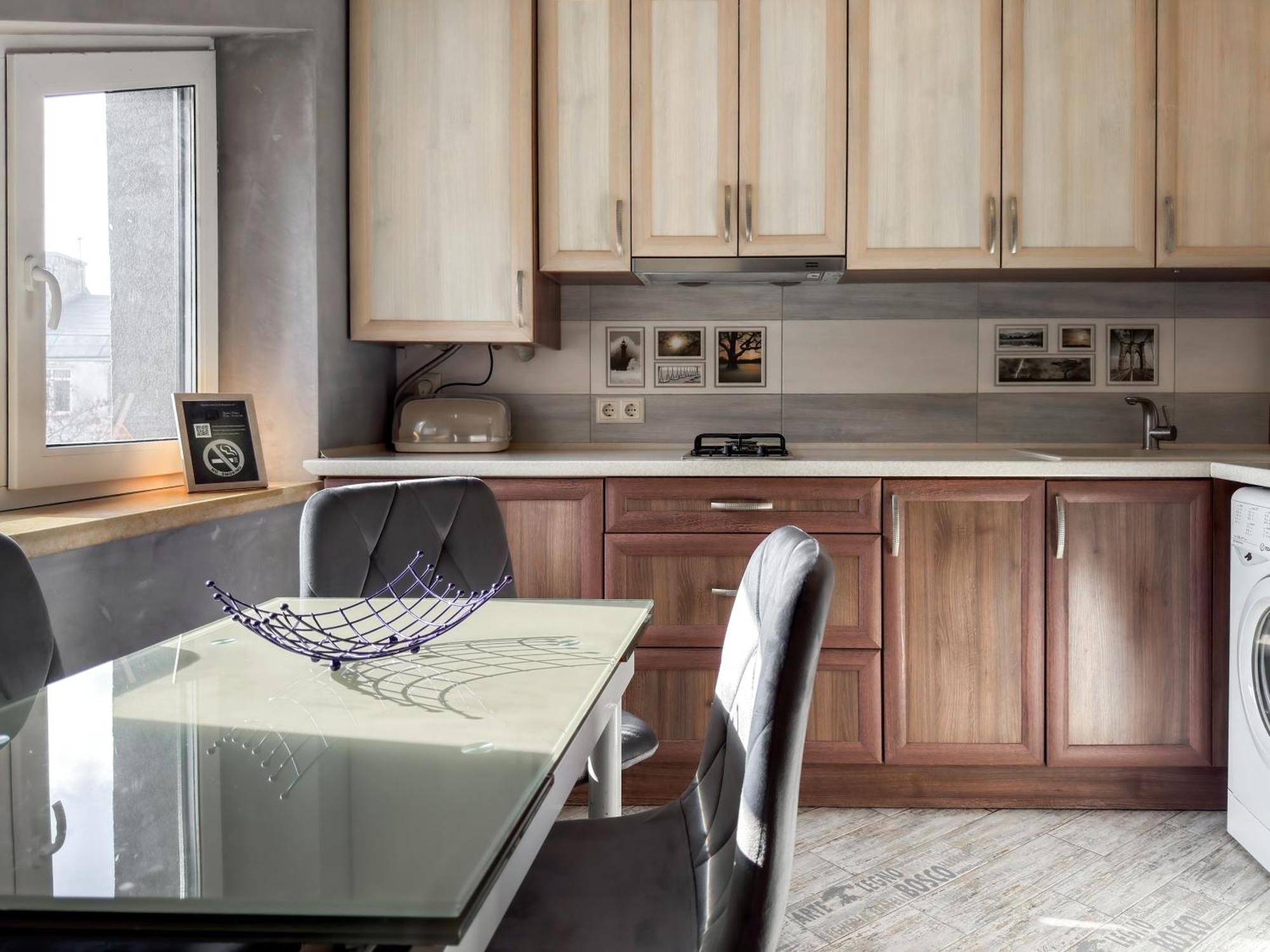 Apartments On Zaliznychna 49 ايفانو - فرانكيفسك المظهر الخارجي الصورة
