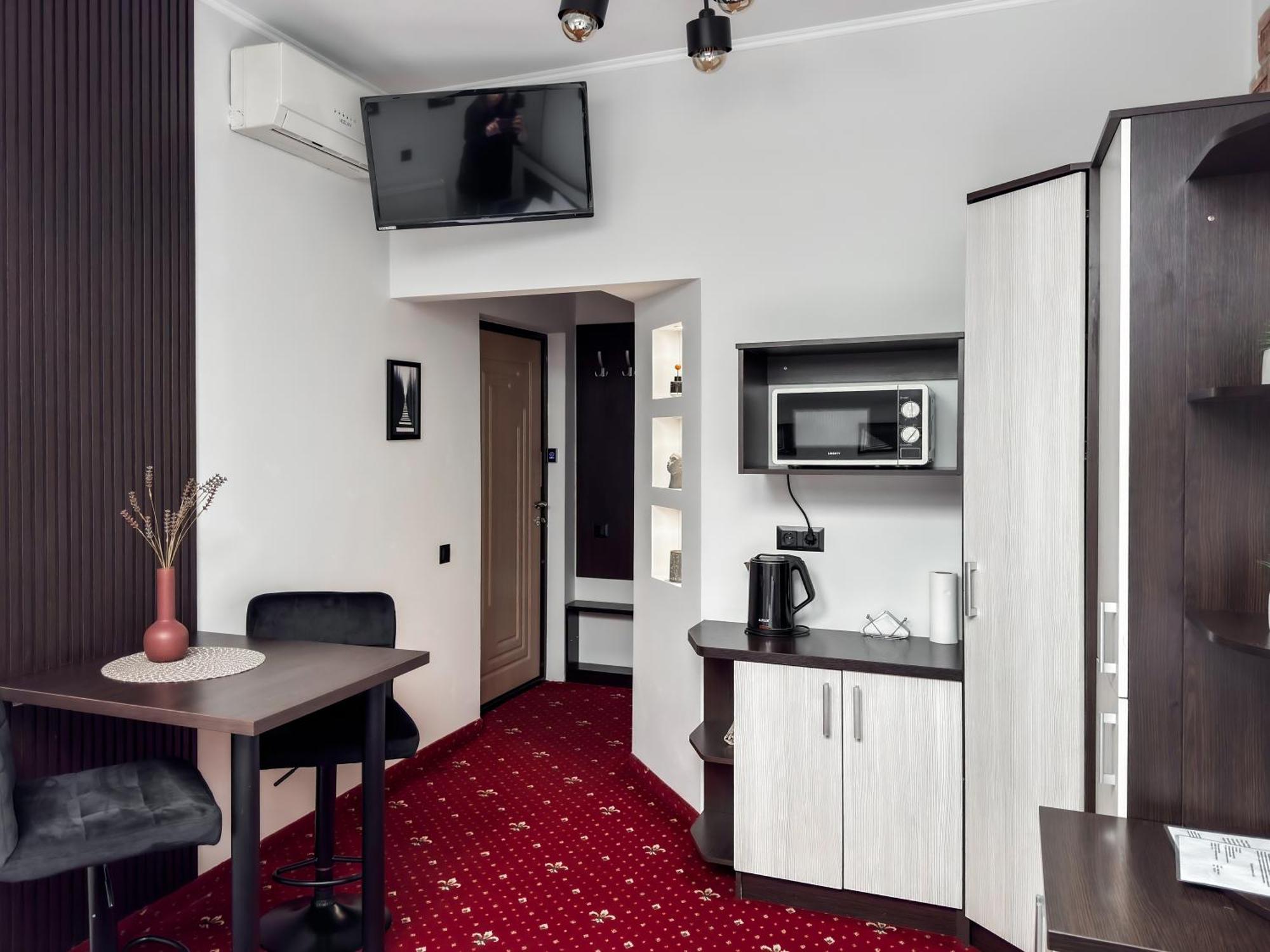 Apartments On Zaliznychna 49 ايفانو - فرانكيفسك المظهر الخارجي الصورة
