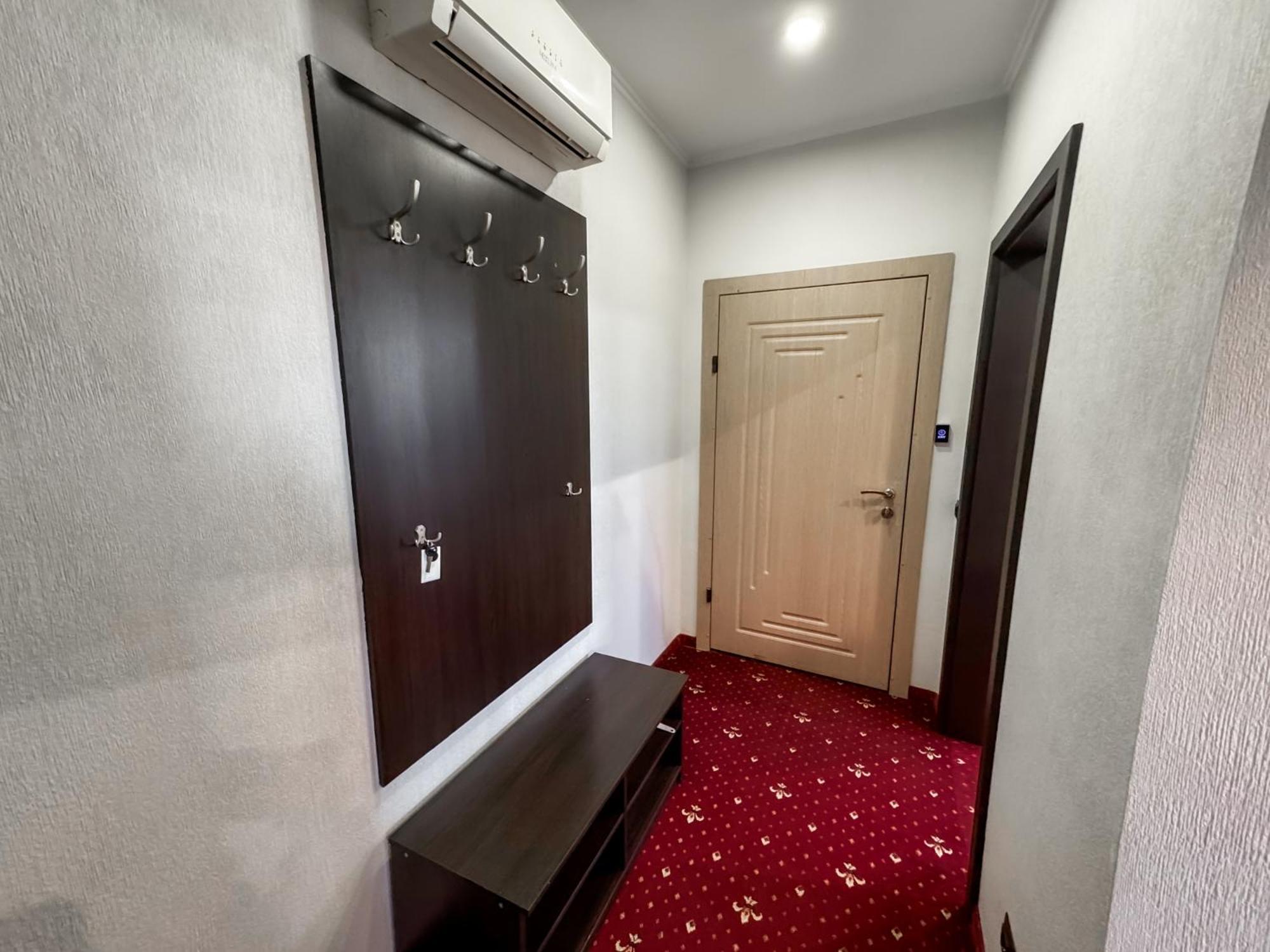 Apartments On Zaliznychna 49 ايفانو - فرانكيفسك المظهر الخارجي الصورة