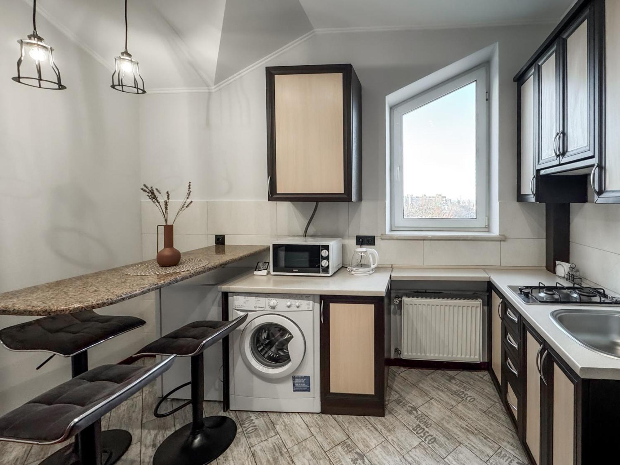 Apartments On Zaliznychna 49 ايفانو - فرانكيفسك المظهر الخارجي الصورة