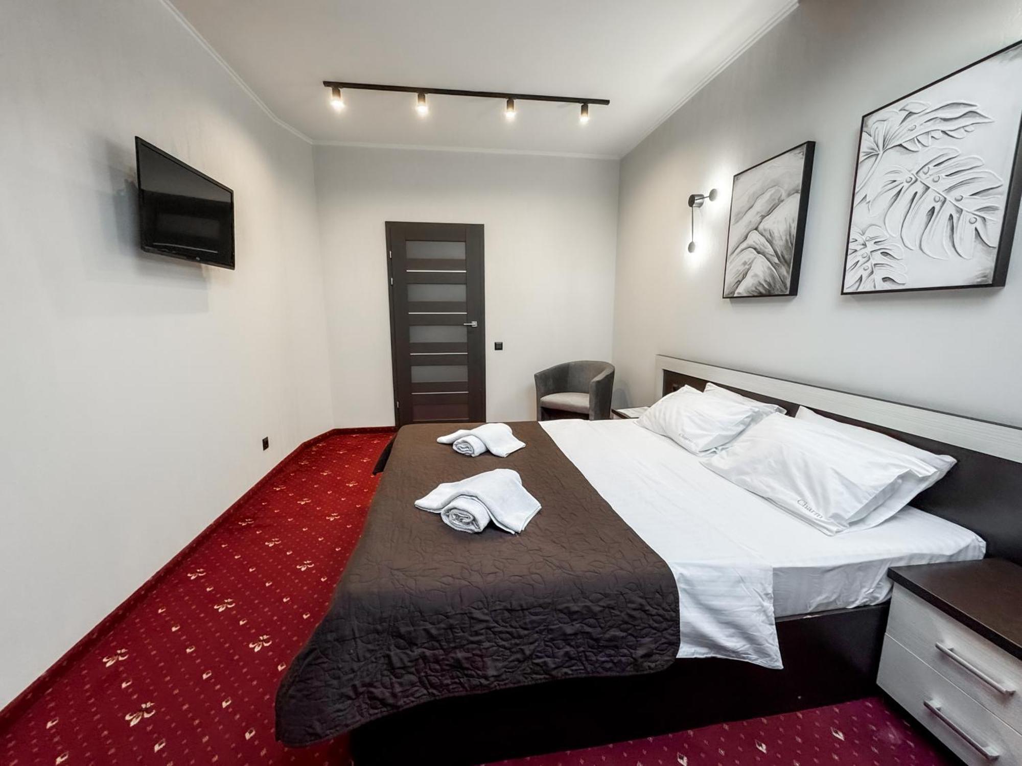 Apartments On Zaliznychna 49 ايفانو - فرانكيفسك المظهر الخارجي الصورة
